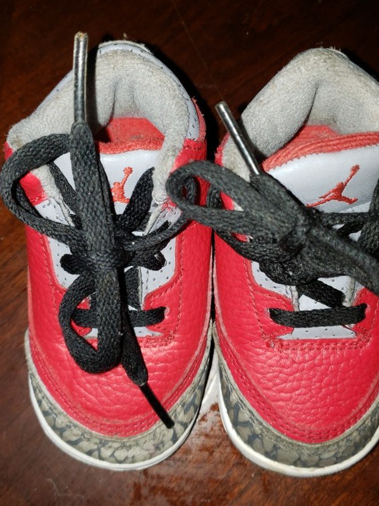 Nike Boy's Jordan 3 Retro SE Shoe Fire Red CQ0489-600 4Cn