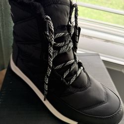 New! Sorel 9 1/2 Water Resistant Boots. 