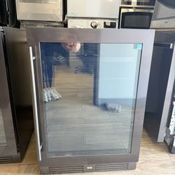 Zephyr 24” Beverage Cooler — NEW