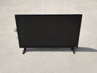 VIZIO 32” Full HD 1080p Smart TV + FREE Chromecast – Great Condition – $35