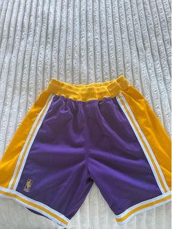 Los Angeles Lakers 1996-97 Purple Authentic Away Shorts size L