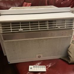 GE A/C Unit With Remote