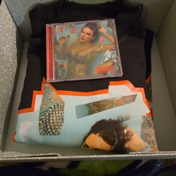 Taylor Swift The Life of Showgirl CD/ Sweatshirt