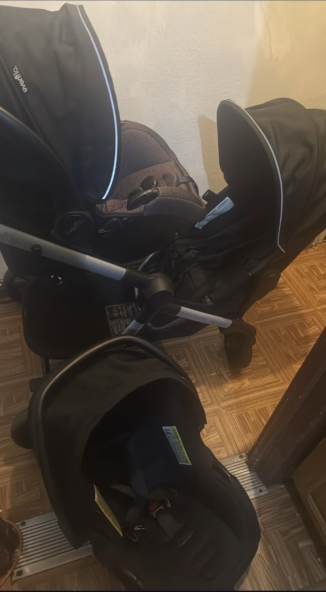 Evenflo Combo For 80$