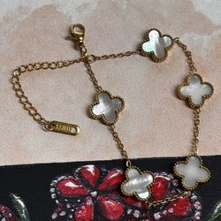 Pearl Color Clover Bracelet 