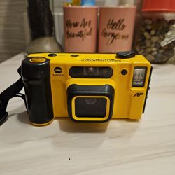 Minolta Weathermatic Dual 35 Underwater Camera