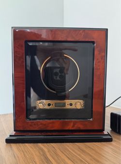 Wolf Designs Watch Winder