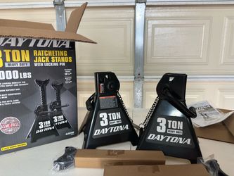 Daytona 3 to a car jack stands