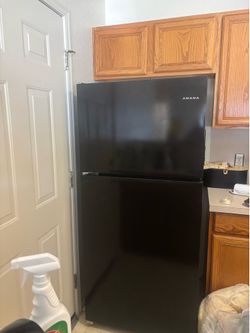 Matching refrigerator and stove