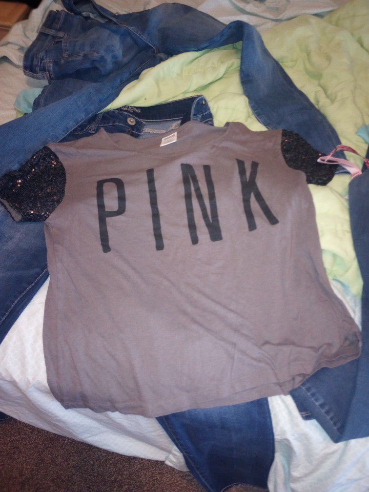 Victoria Secret Bra New Size 43 C Vs Shirt Extra Small 2 Pairs Of Skinny Jean America Eagle,And Maurice's 