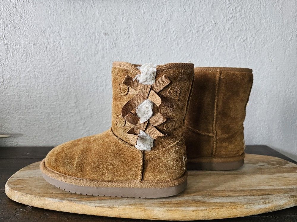 Koolaburra By Ugg Victoria Sherpa Lined Classic Chestnut Short Boot