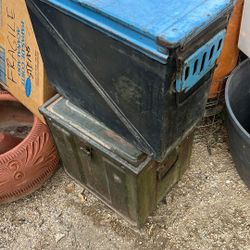 Ammo containters