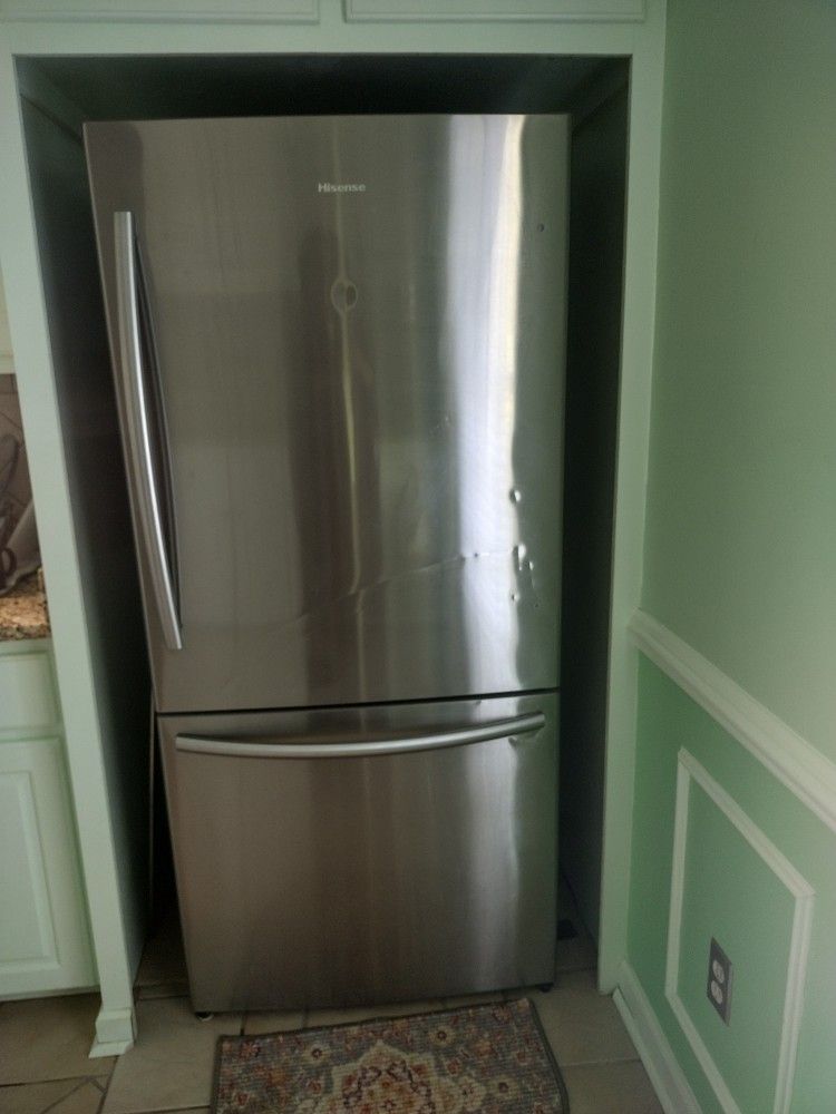Refrigerator