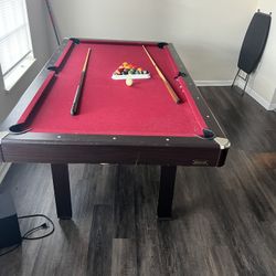 Pool Table, 2 Pool Sticks + Pool Balls