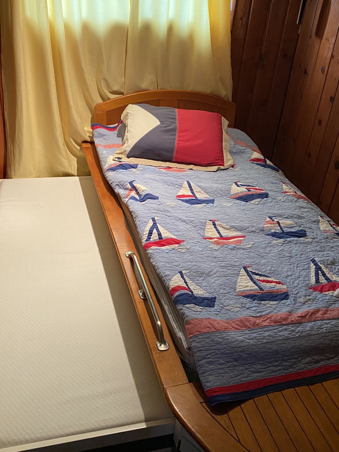 Pottery Barn Boat Themed Bed, Twin with Trundle