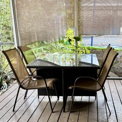 Outdoor Dining Set – Table + 4 Chairs