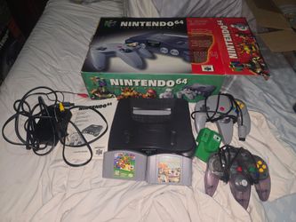 Nintendo 64 bundle with box, 2 games, 2 controllers