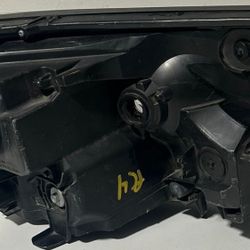 ⭐2016-2018 Toyota Rav4 Front Left Headlight Halogen OEM (81150-0R080) ⭐ RAG-1-6.1 