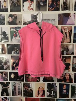 Pink cropped sleeveless hoodie