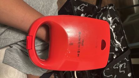 Red Sandwich Maker Press
