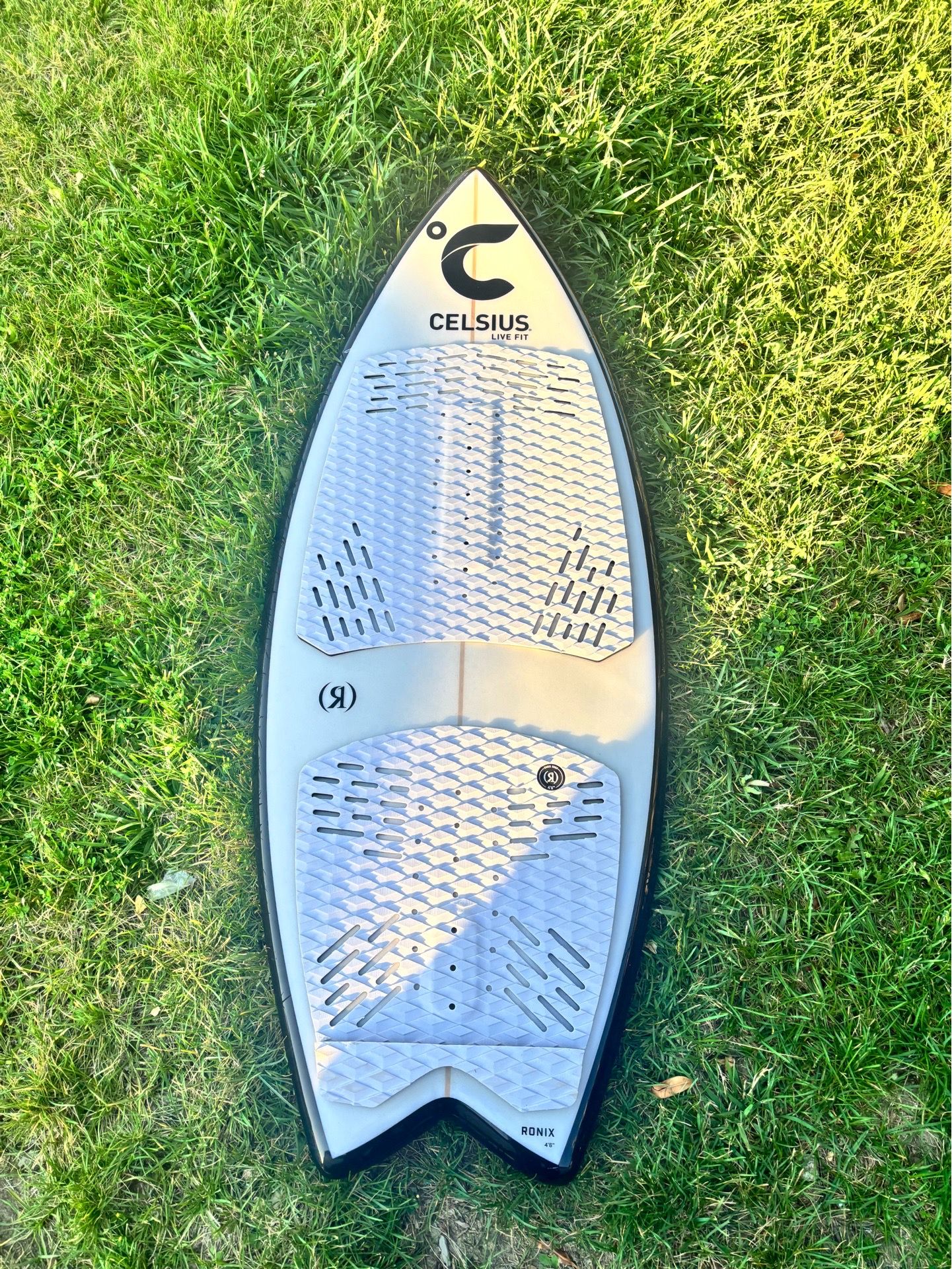 Wake surf