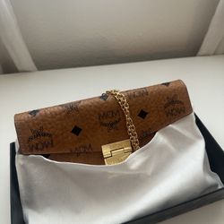 MCM Tracy Crossbody Wallet 