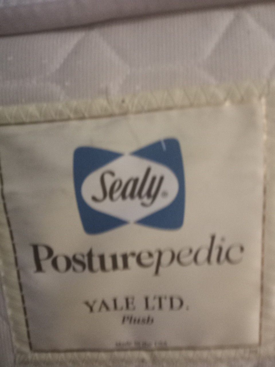 Sealy posturepedic Yale LTD plush twin mattress and box spring free delivery
