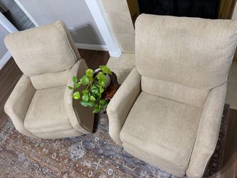 Pair of Lane Manual Recliner Chairs (Beige)