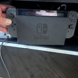 Nintendo Switch With Game Contra 