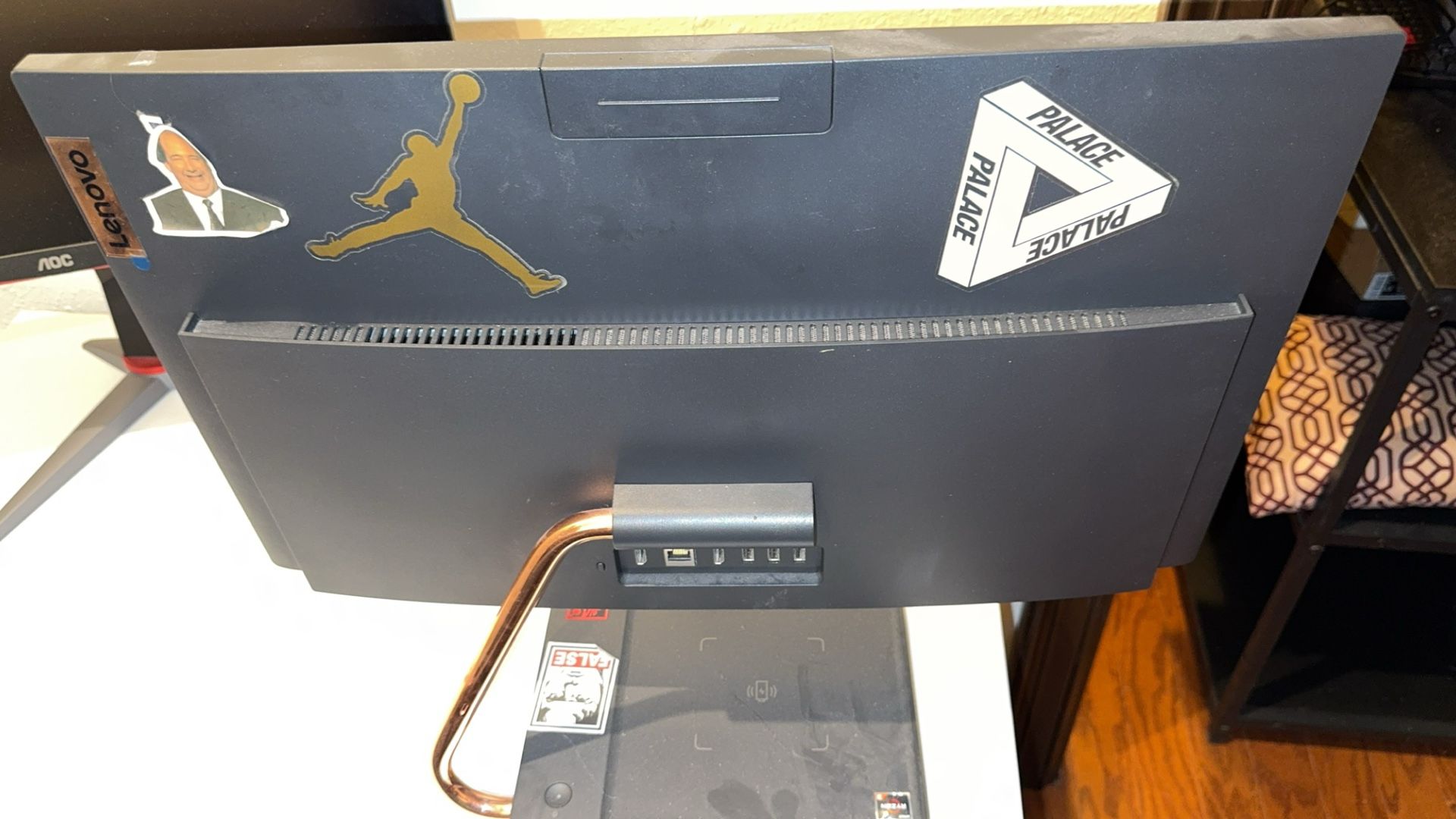 Lenovo IdeaCentre AIO 5 24IMB05 24" (256GB SSD, Intel Core i5 10th Gen