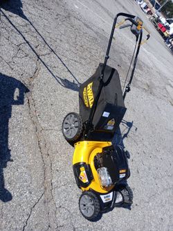 Maquina Dewalt De gasolina 21 pulgadas para cortar pasto con trasmisión