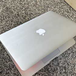 Apple MacBook Air 13” Core i5 processor 4GB RAM 256GB SSD STORAGE DRIVE $175 