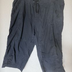 Calvin Klein Performance Capri Pants – Women’s 2X