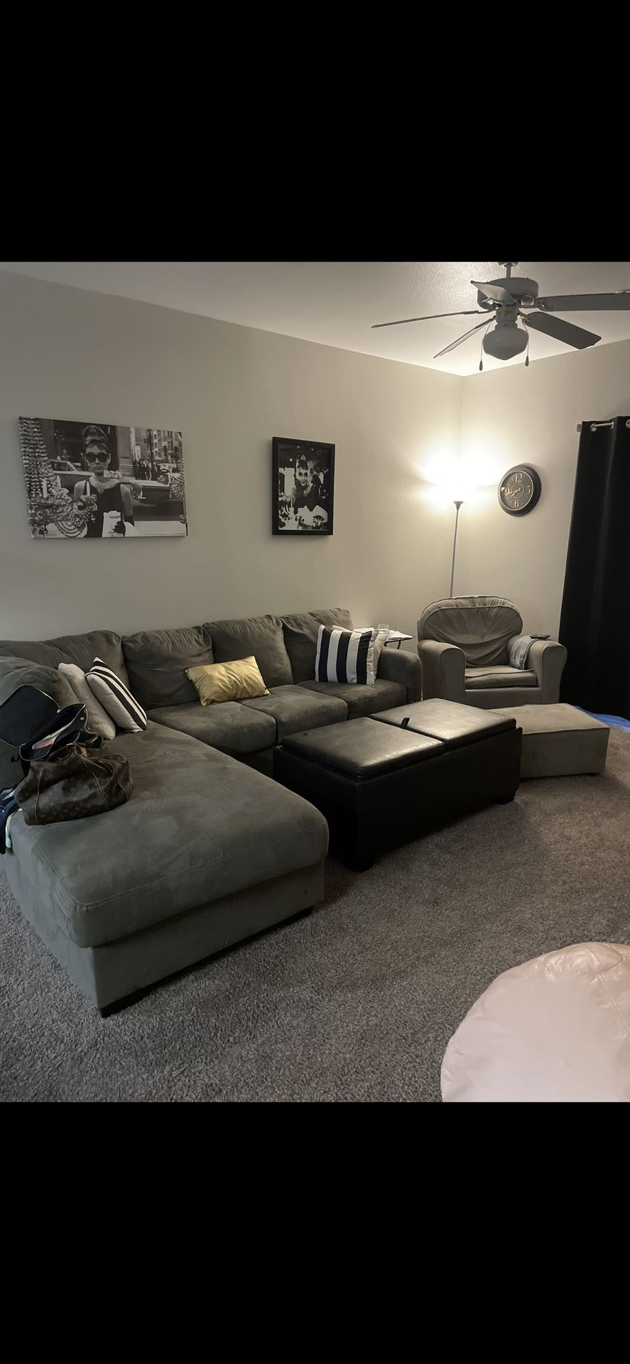 GREY SECTIONAL FOR SALE for Sale in San Antonio, TX OfferUp