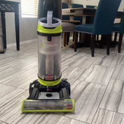 Bissell swivel Pet vacuum 