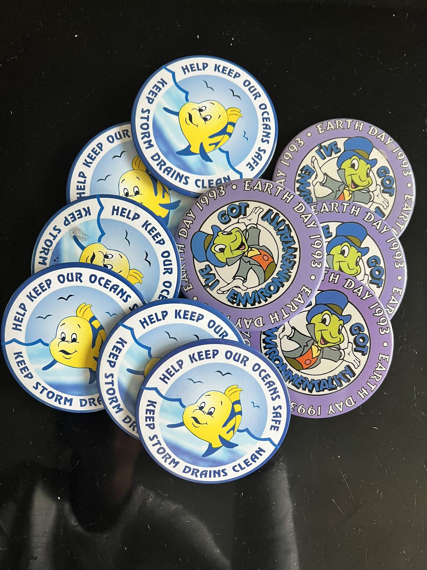 10 Disney Pins
