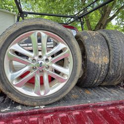 285/45R22 Chrome