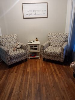 Pair of Accent Chairs with Diamond Pattern