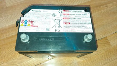 Toyota camry hybrid regular battery