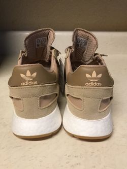 Adidas iniki cheap size 9