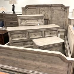 New King Bedroom — SOLID WOOD 