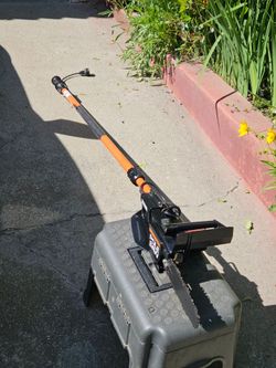 Electric Pole Saw In Grate Working Condition
