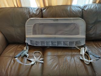 Toddler bed rail x 2