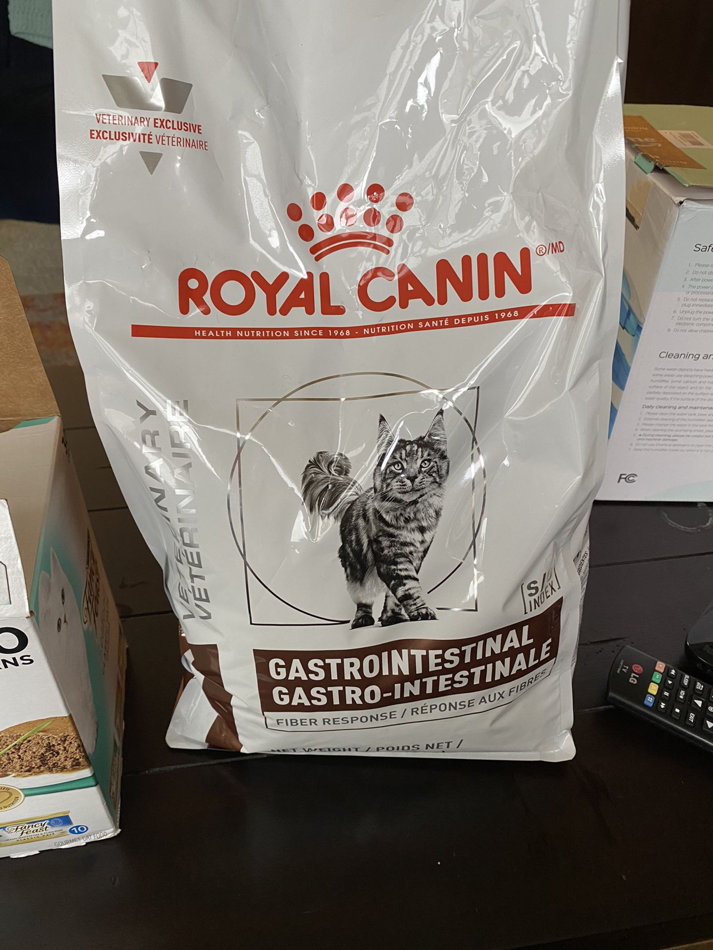Royal Canin Gastrointestinal Fiber Response Dry Cat Food 8.8 Lbs Unopened