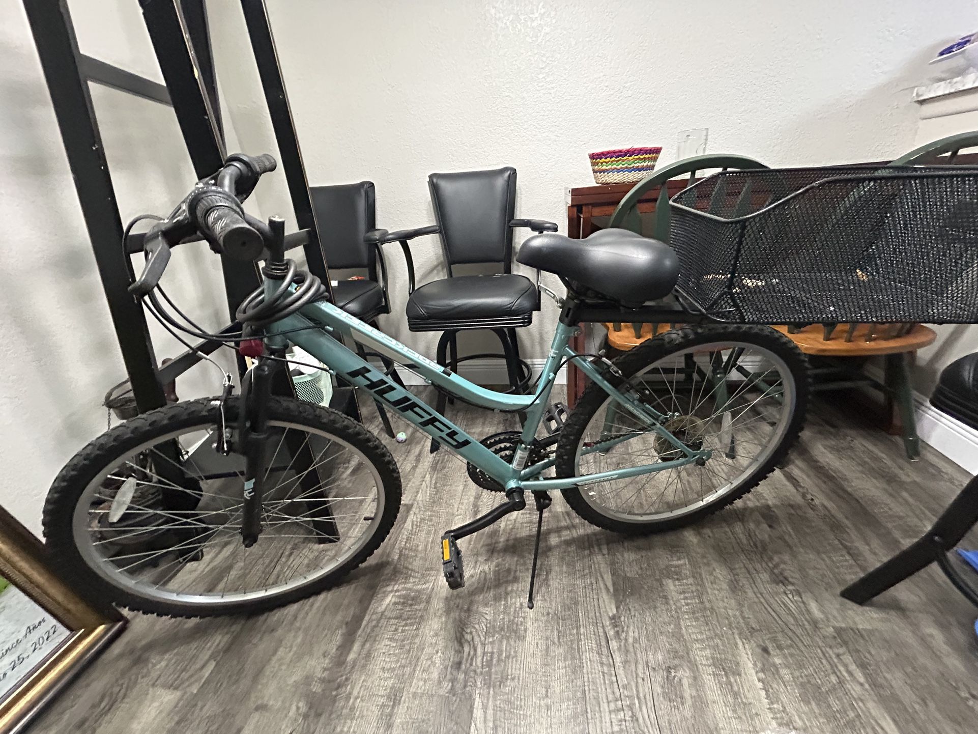 Huffy 26" Rock Creek Mountain Bike. Blue