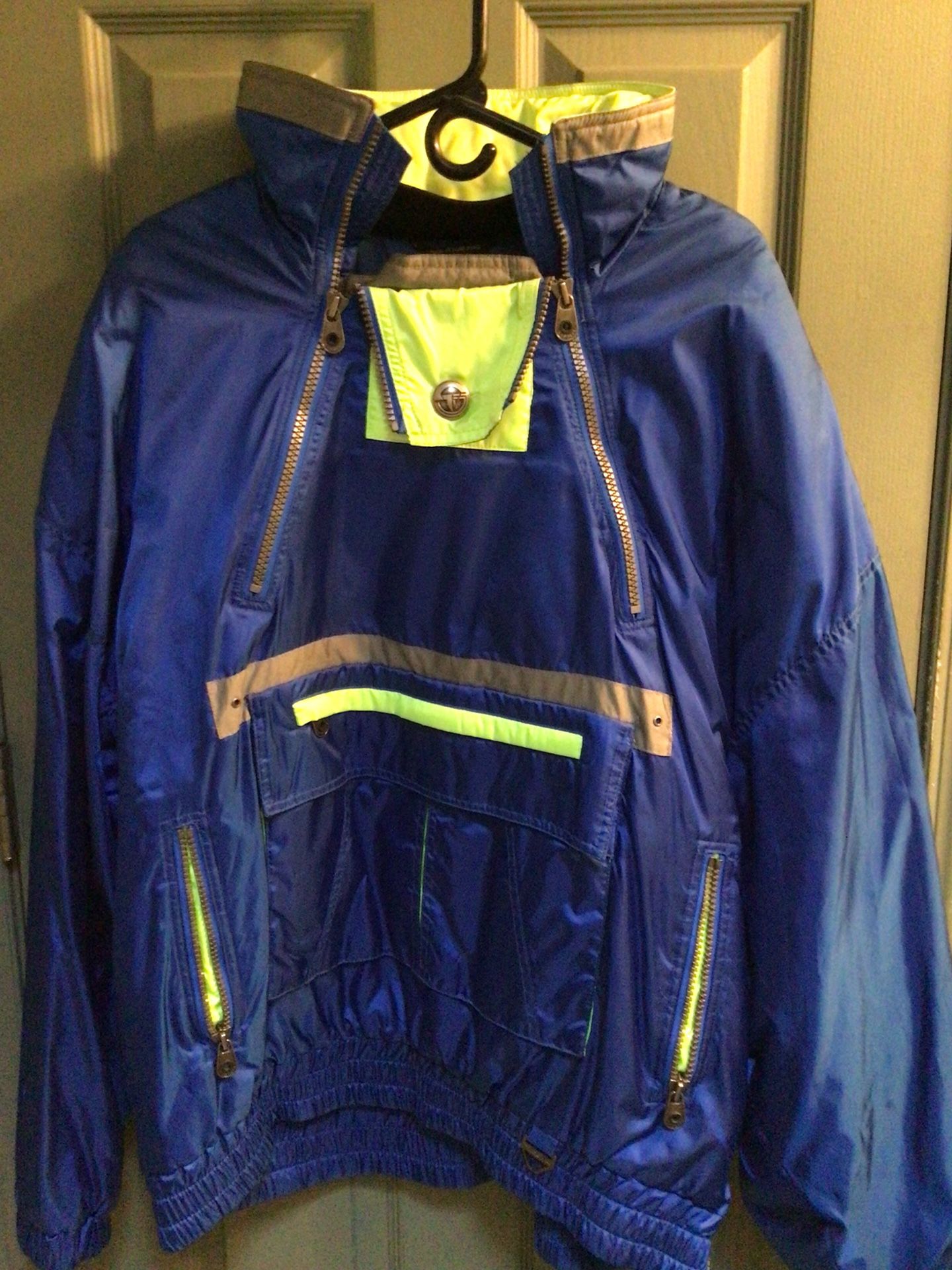 Tyrolia Jacket