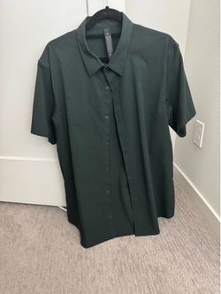 Green Men’s Lululemon Shirt XXL