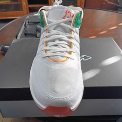 Nike Air Zoom G.T. Hustle 2