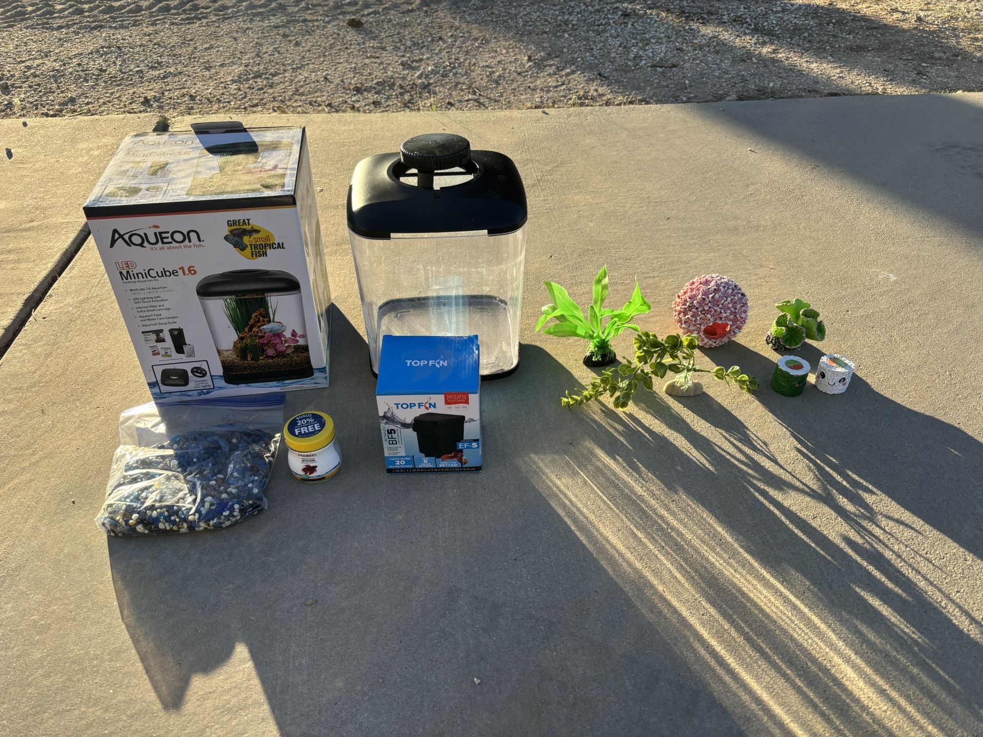 Mini Cube Aquarium Great For A Beta Fish Or Goldfish