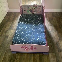 Toddler bed